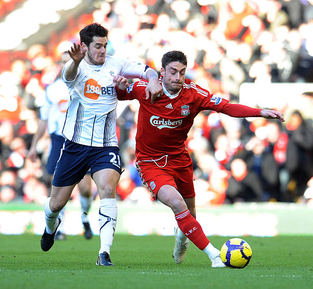 背后少不了 背后少不了